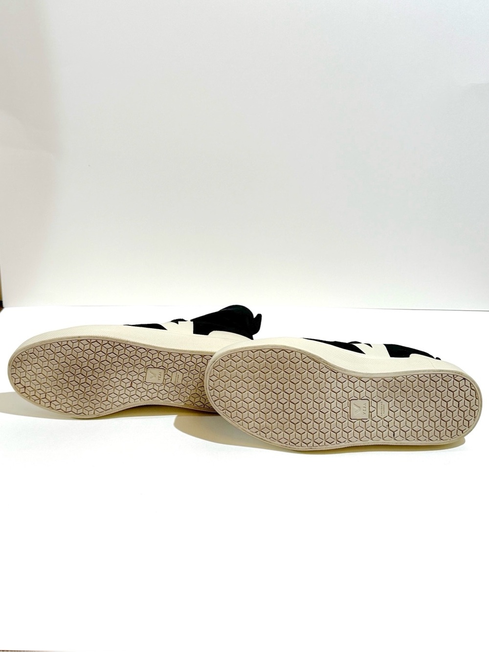 VEJA WATA II CANVAS BLACK PIERRE IN CREAM ACCENTS - UNISEX W9 / M7 - Picture 13 of 14